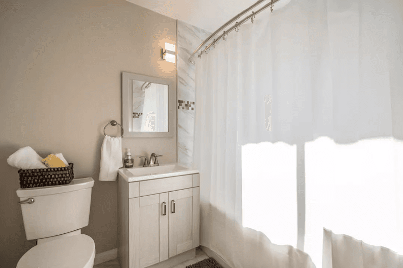 Los Angeles House: 3XX5 Sunswept Drive
