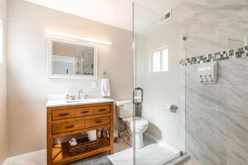 Los Angeles House: 3XX5 Sunswept Drive