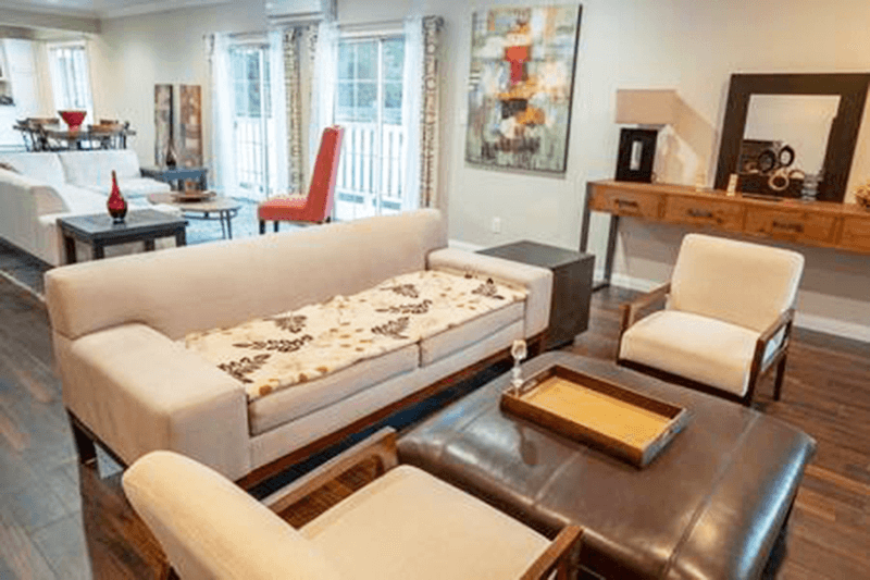 Los Angeles House: 3XX5 Sunswept Drive