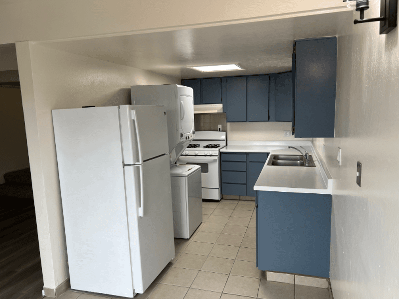Vallejo House: 240 Holly st