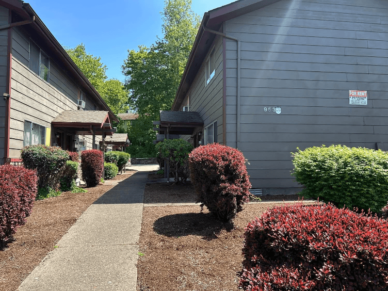 Sweet Home Apartment: 953 23rd Ave