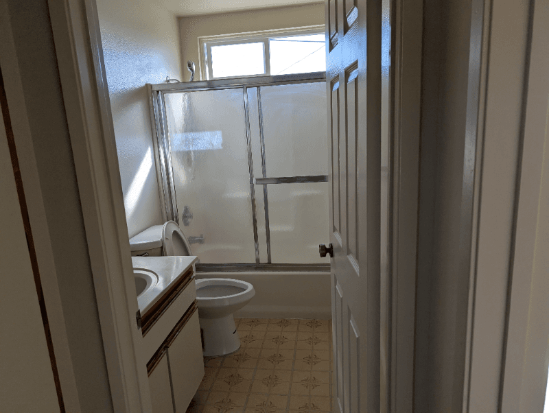 Gardena Apartment: 1328 W Gardena Blvd