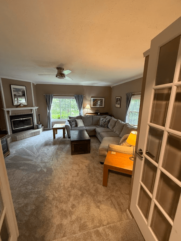 Ypsilanti House: 3329 Maple Dr