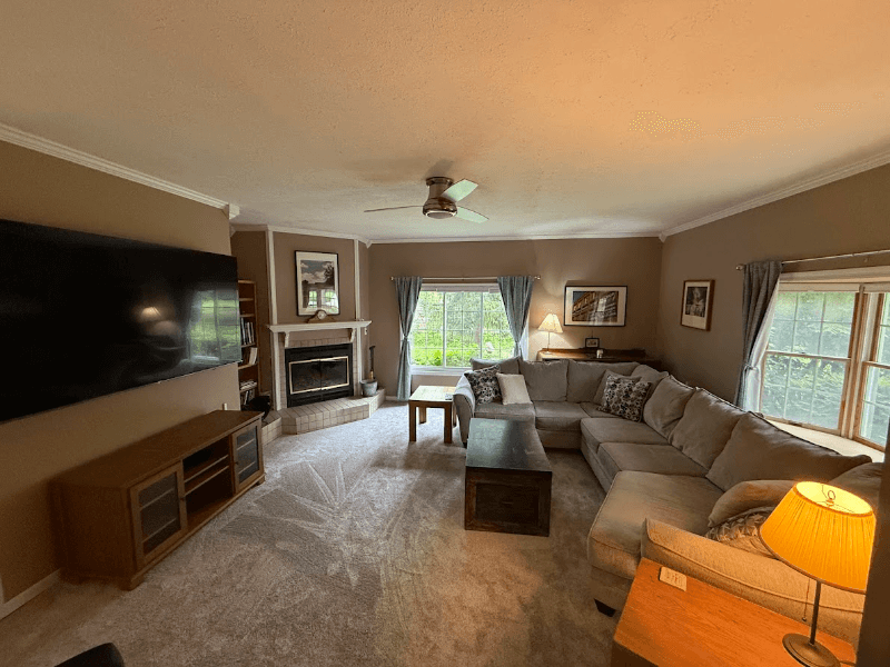 Ypsilanti House: 3329 Maple Dr