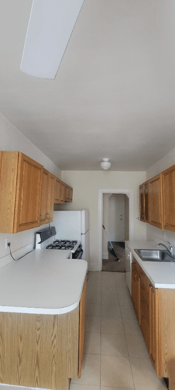 Glenside Apartment: 278 North Keswick Avenue, Glenside, PA, USA