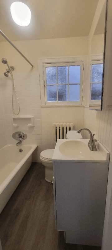 Glenside Apartment: 278 North Keswick Avenue, Glenside, PA, USA