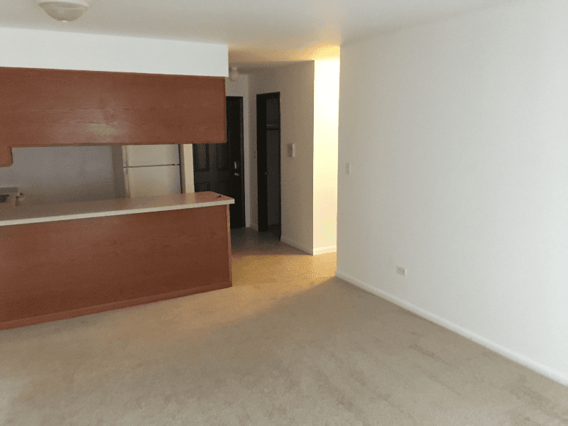 Vernon Hills Apartment: 650 Westmoreland Dr