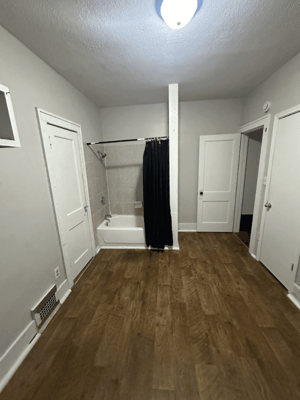 Omaha Townhome: 623 S 33rd St