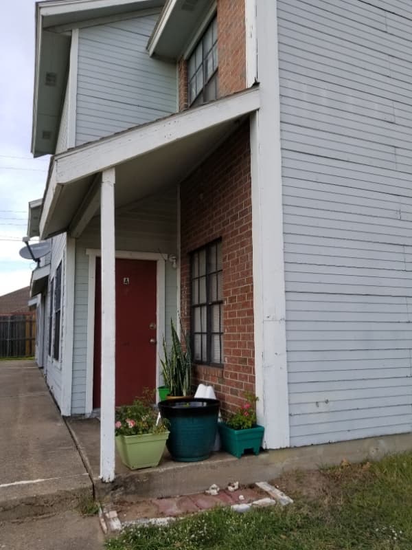 Bryan Apartment: 1102 Verde Dr. Bryan, TX 77801