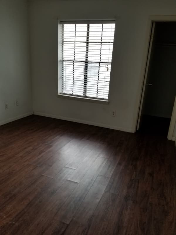 Bryan Apartment: 1102 Verde Dr. Bryan, TX 77801