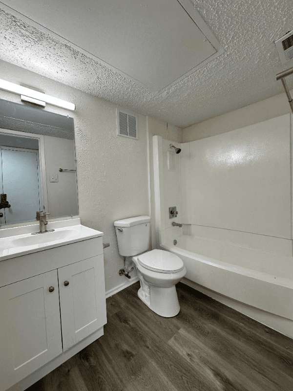 Hot Springs Apartment: 948 Whittington Ave