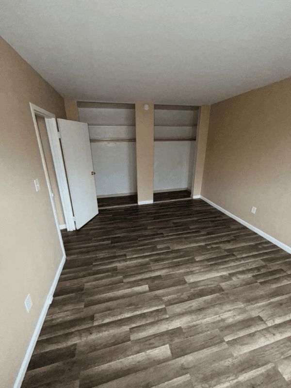 East Cleveland Apartment: 13955 Superior Road