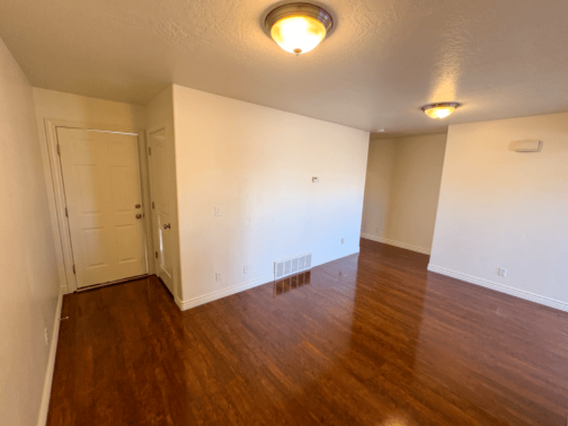 Saratoga Springs Townhome: 652 W Pimlico Dr