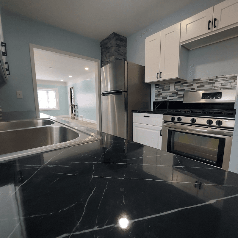 Ecorse House: 16 E Charlotte