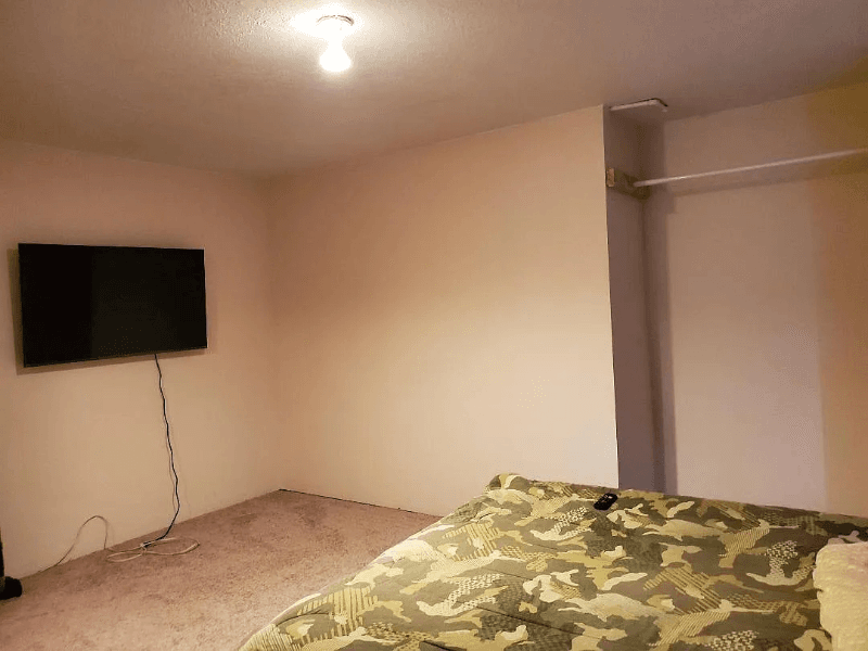 Layton Single Room: 1177 N 900 E