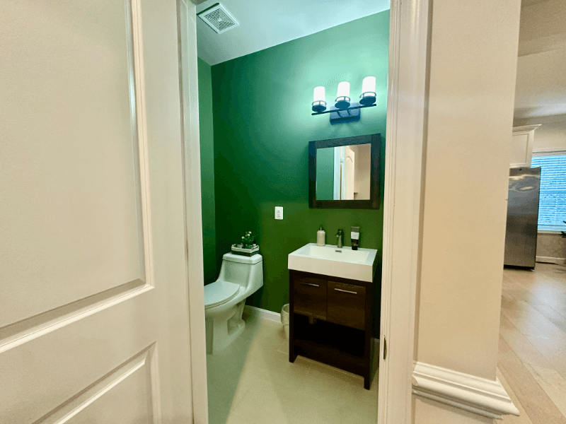 Washington Townhome: 4908 D Street SE
