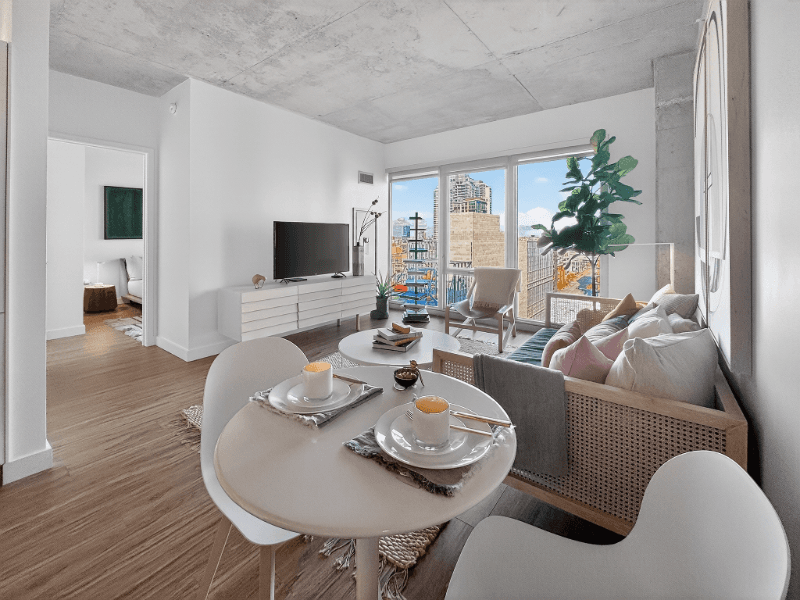Chicago Condo: 167 N Desplaines St