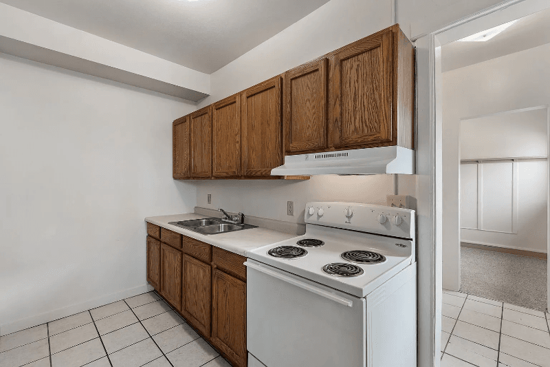 Milwaukee Apartment: 2311 W Wisconsin Ave