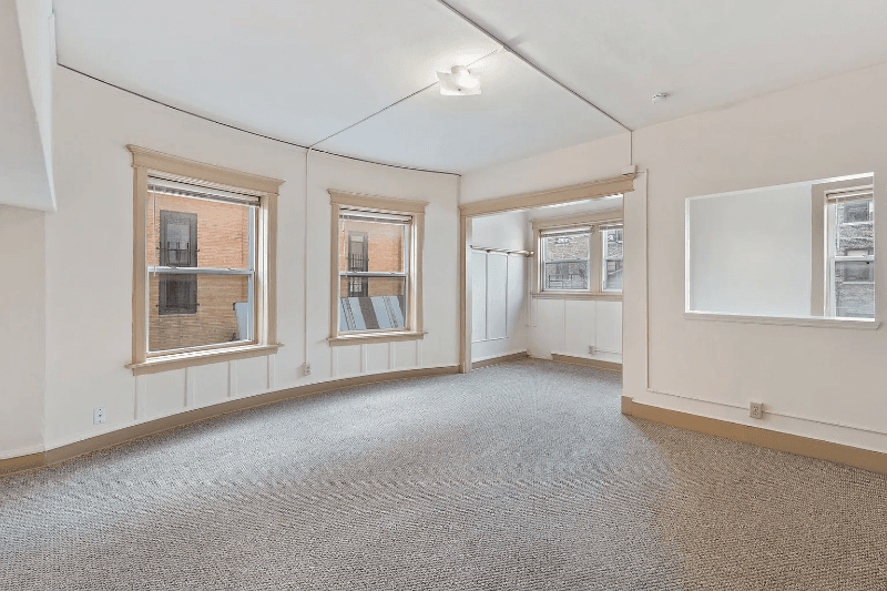 Milwaukee Apartment: 2311 W Wisconsin Ave