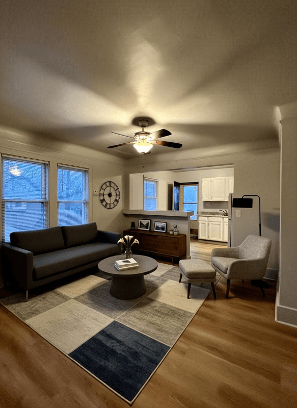 Lincoln Park Apartment: 1312 Hanford