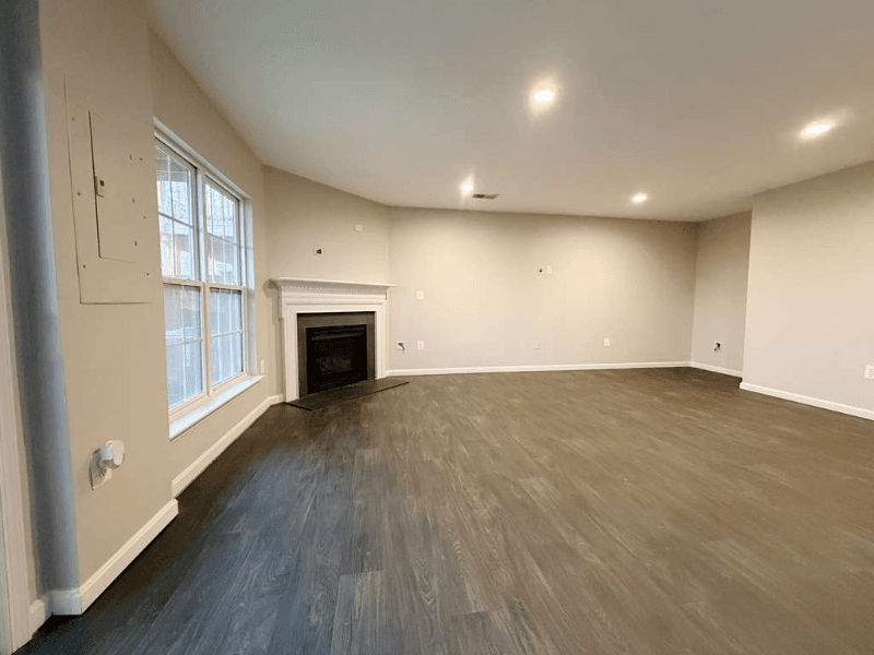 Stafford Townhome: 103 Hillside Ct