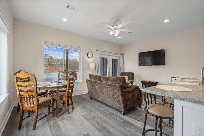 Hot Springs Townhome: 167 Pebble Beach Place