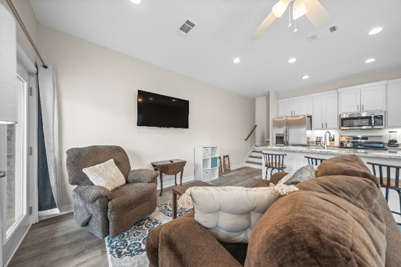 Hot Springs Townhome: 167 Pebble Beach Place