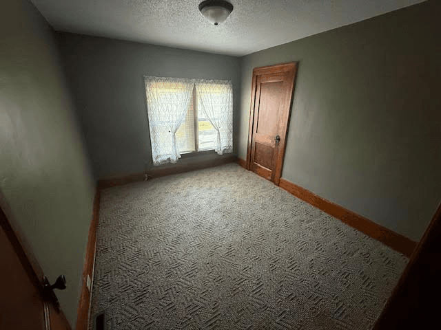 Cloquet House: 000 Maple