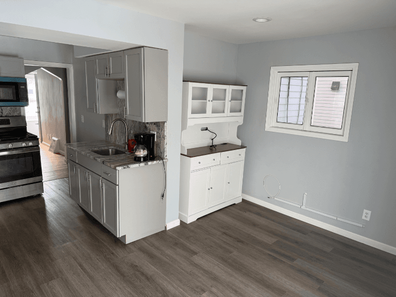 Dearborn Heights House: 24620 Stanford St