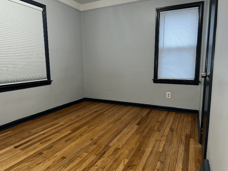 Dearborn Heights House: 24620 Stanford St
