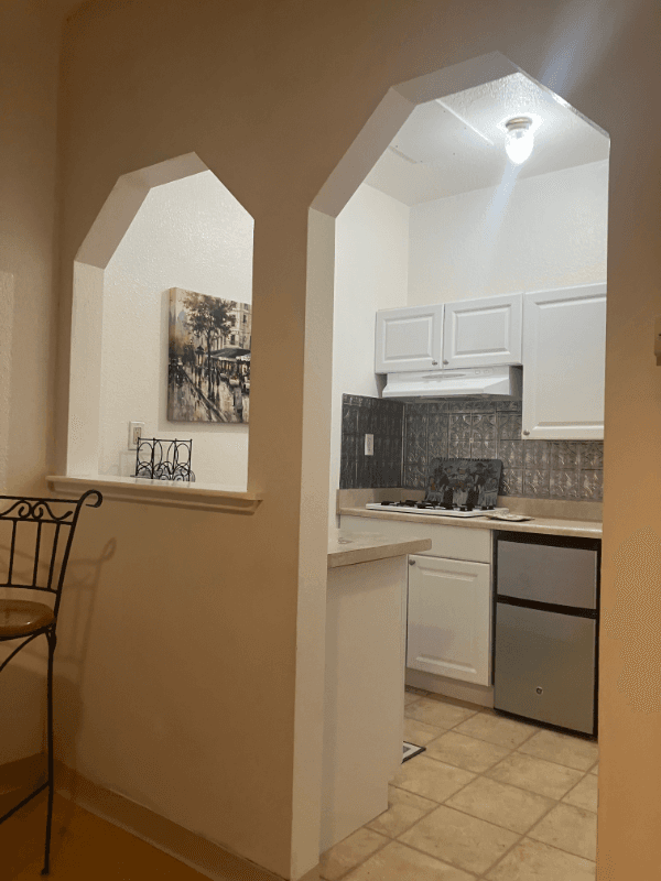 Auburn Apartment: 192 Lubeck Rd