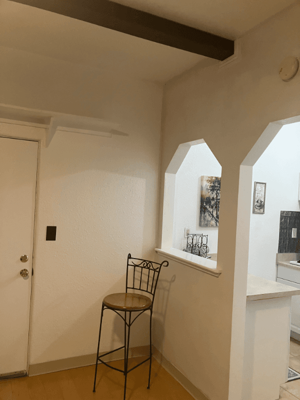 Auburn Apartment: 192 Lubeck Rd