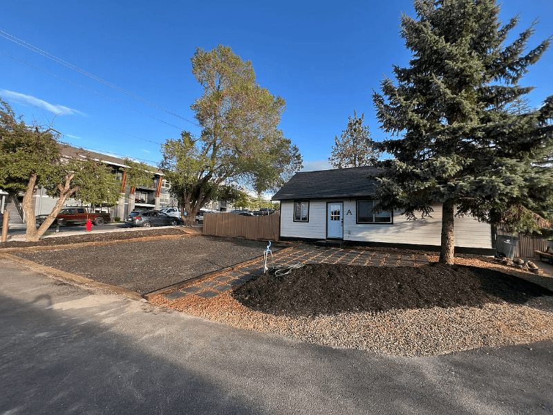 Bend House: 61555 se Alstrup Road