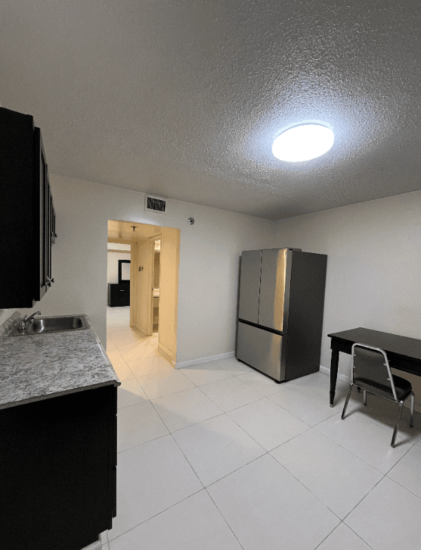 Memphis Apartment: 2715 Cherry Road