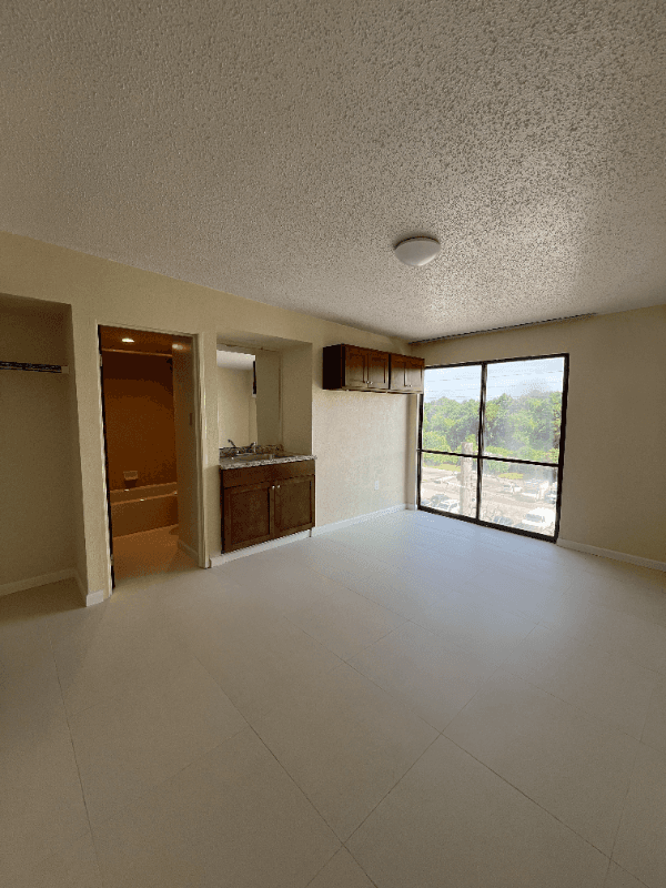 Memphis Apartment: 2715 Cherry Road