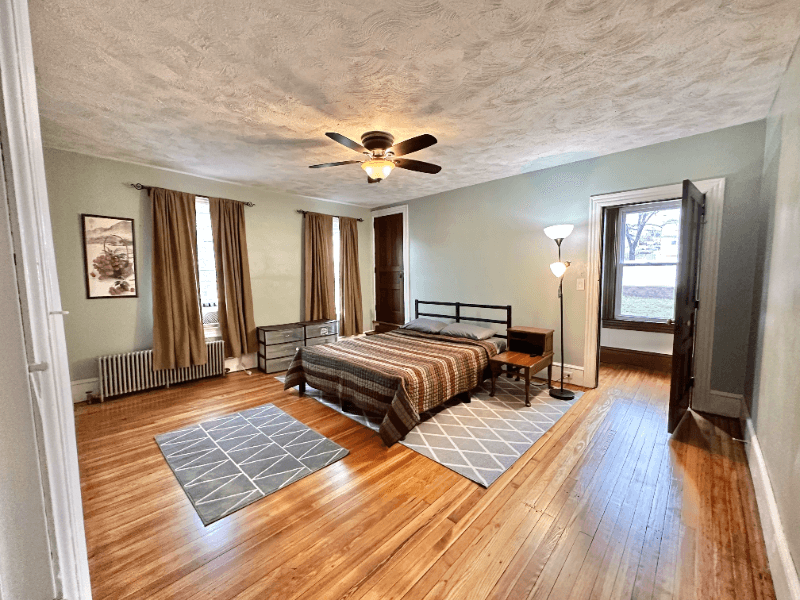 DANVILLE House: 1160 UPPER MULBERRY