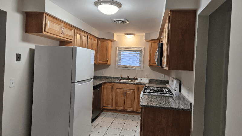 WEST SENECA Multiplex: 667 INDIAN CHURCH RD APT 3