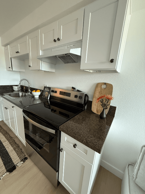 Los Angeles Apartment: 4973 w 21st