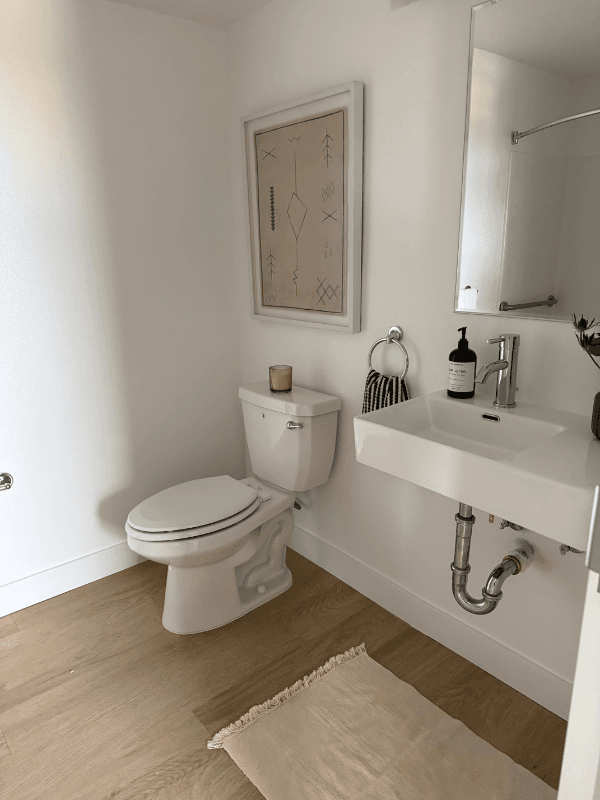 Los Angeles Apartment: 4973 w 21st