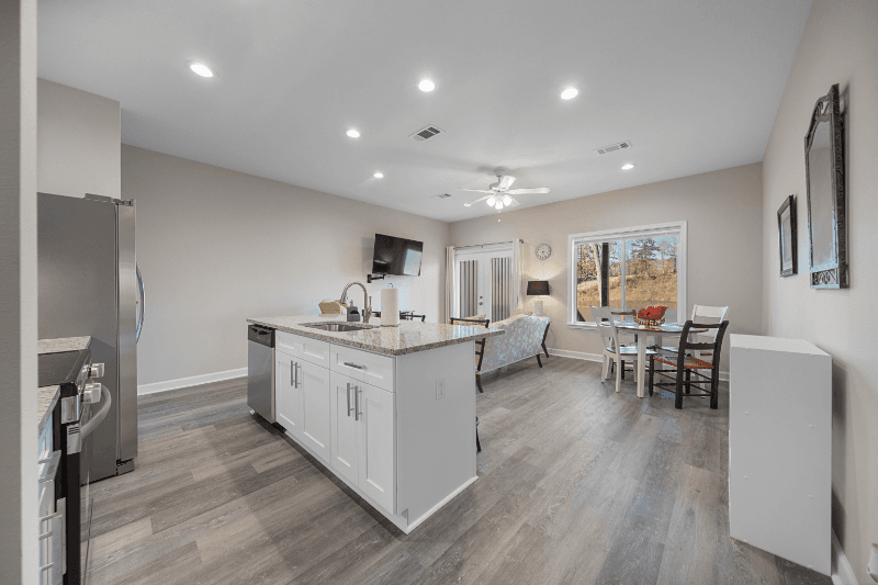 Hot Springs Townhome: 167 Pebble Beach Place