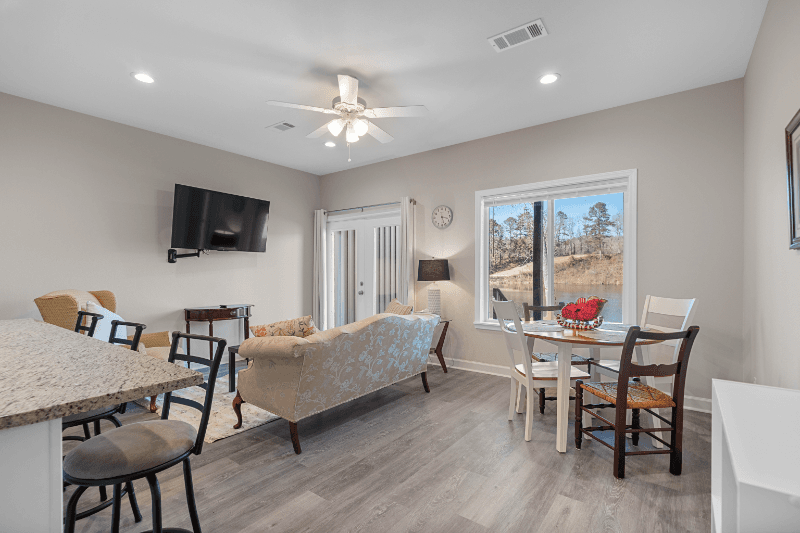 Hot Springs Townhome: 167 Pebble Beach Place