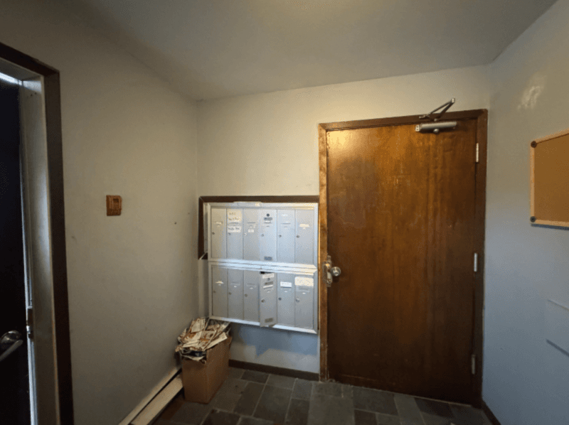 Milwaukee Apartment: 630 S Hawley Rd