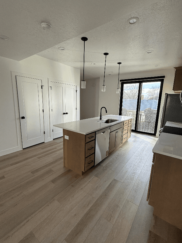 American Fork Townhome: 43 N 100 E