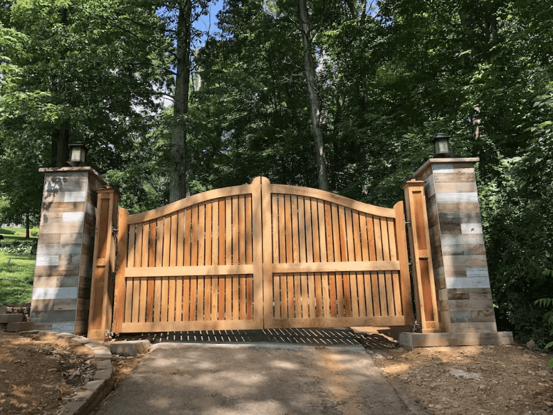 Jefferson House: 3880B Point of Rocks Rd