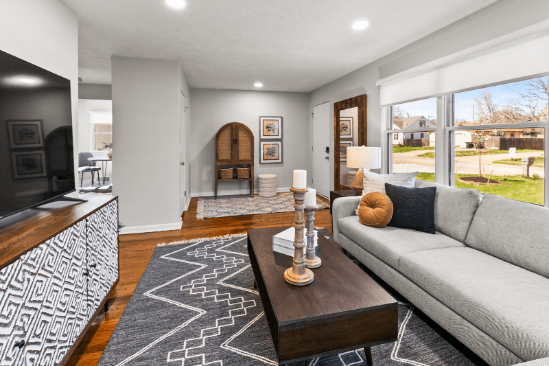 Omaha House: 8331 California Street