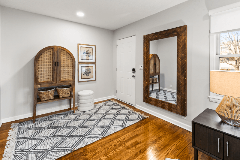 Omaha House: 8331 California Street