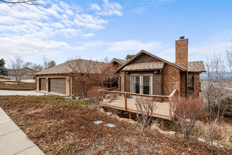 Holladay House: 6532 Heughs Canyon Way