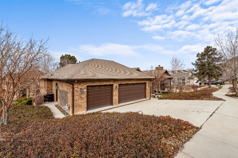 Holladay House: 6532 Heughs Canyon Way