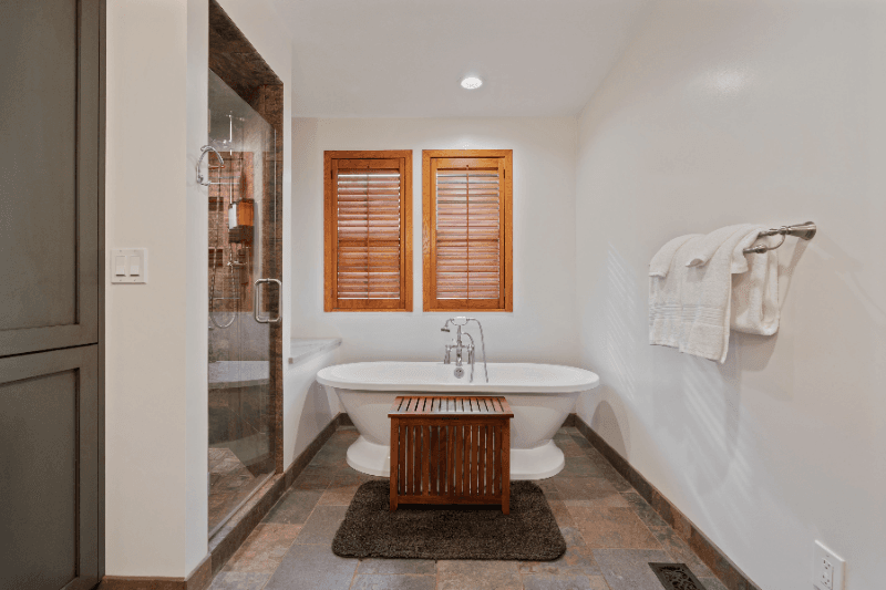 Holladay House: 6532 Heughs Canyon Way