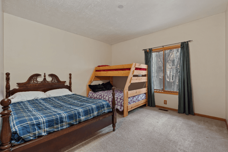 Holladay House: 6532 Heughs Canyon Way